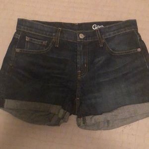 Gap shorts